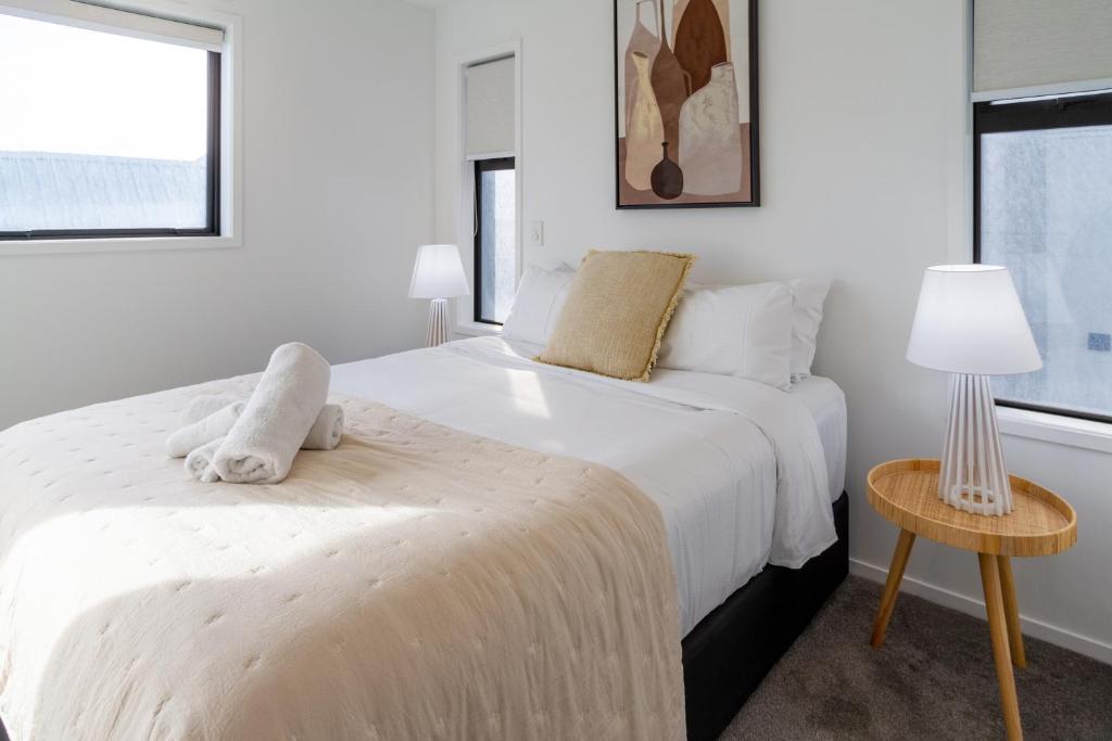 Serenity by the Sea: Coastal Escape1 bed 1 bath - Resim 42