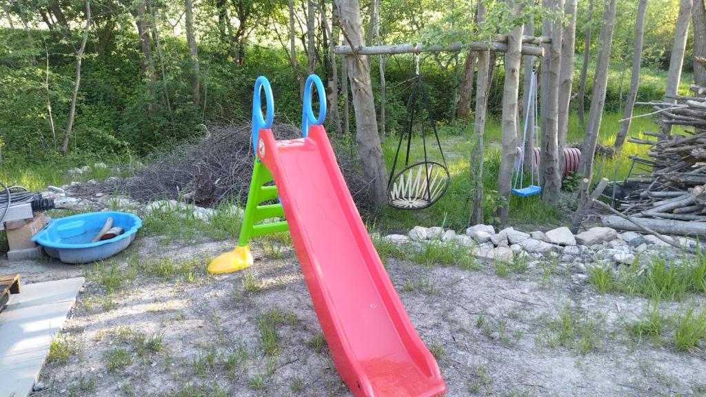 Herní místnost nebo prostor pro děti v ubytování Anciasglamp
