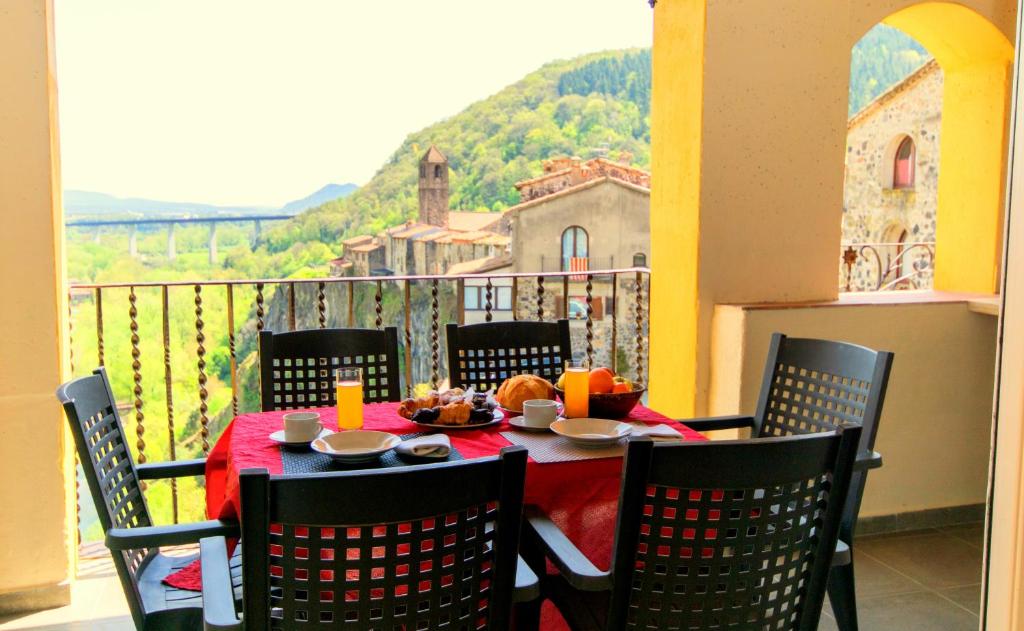 Can Castell, Castellfollit de la Roca (updated prices 2024)