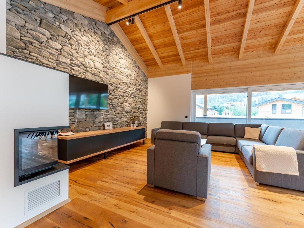 A kitchen or kitchenette at Luxury Sankt Lorenzen