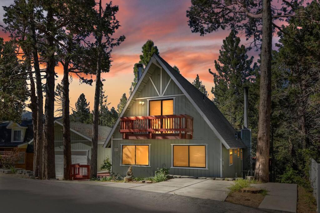 Mountain Bear Cabin, Near the lake W Spa, Big Bear Lake (updated prices