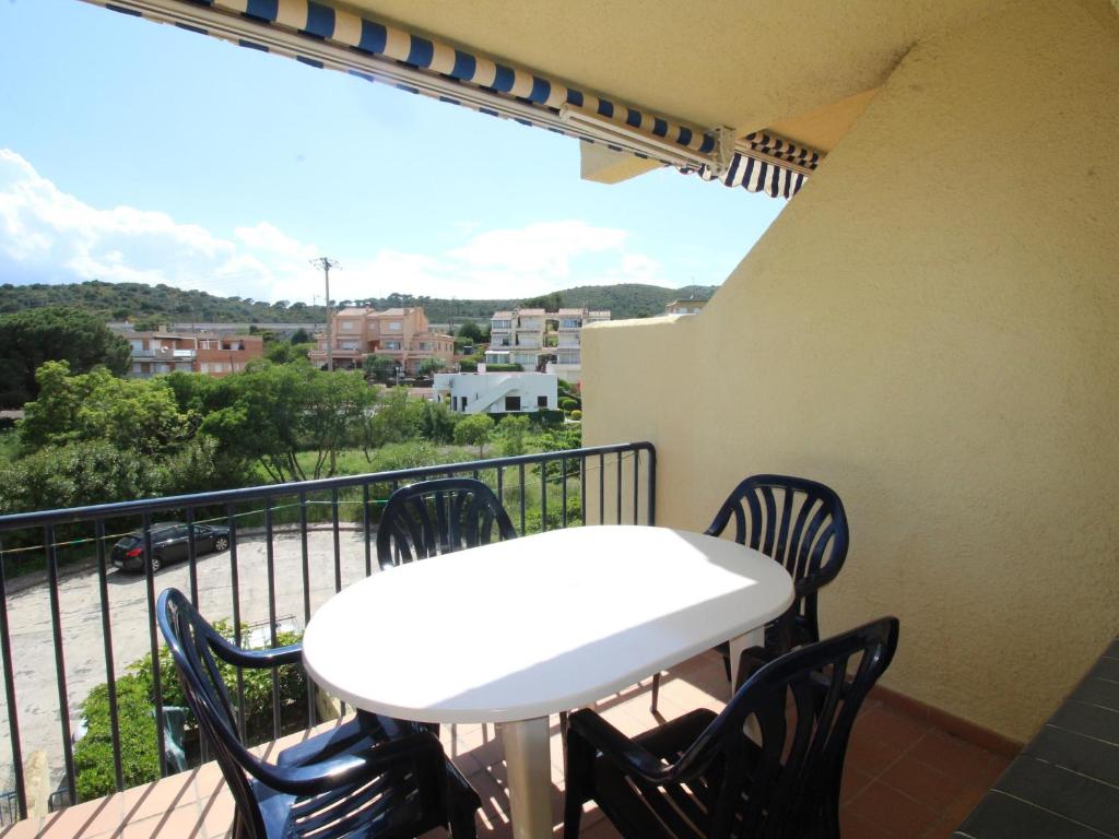 Balkón alebo terasa v ubytovaní Apartamento con terraza a 150 m de la playa de Grifeu, ideal para 4 personas - ES-228-50