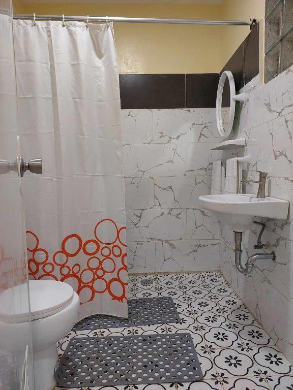 T&J Guest House - Sala Familiar Con Baño Privado