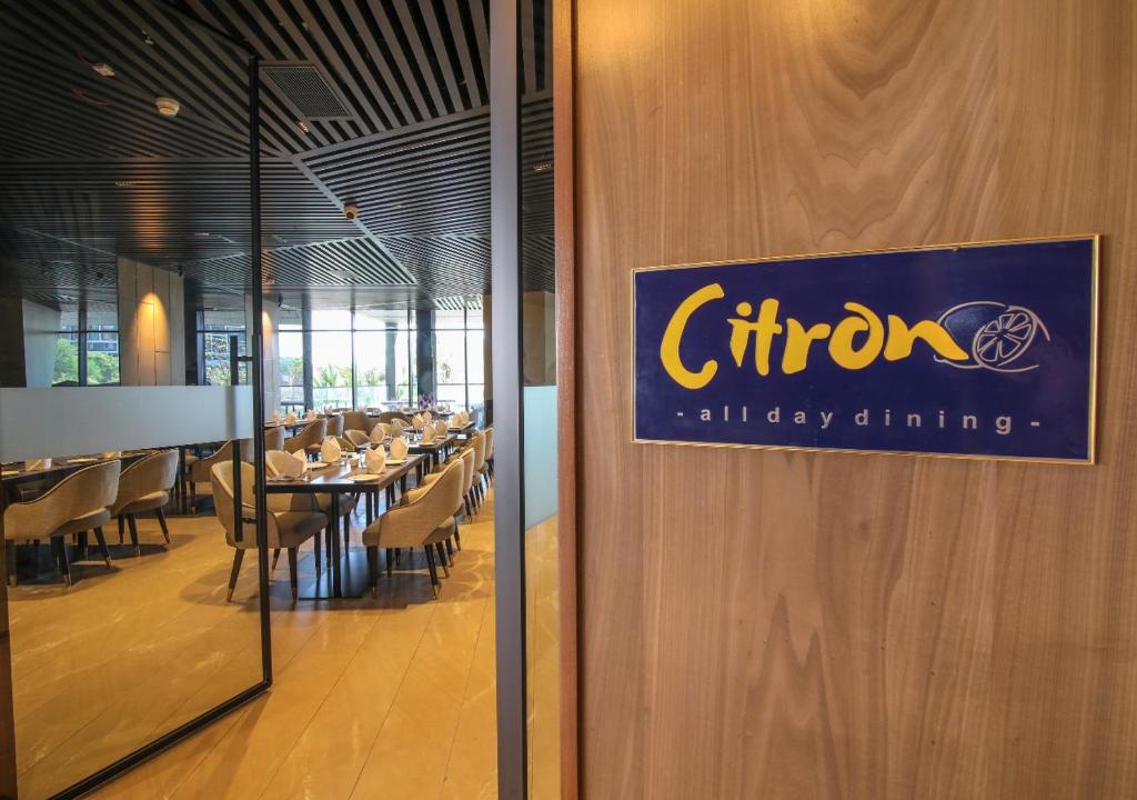Certifikát, hodnocení, plakát nebo jiný dokument vystavený v ubytování Essentia Premier Hotel Pune Wakad