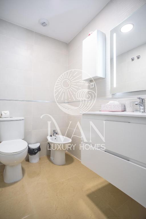 Koupelna v ubytování Casa Seabreeze Ivan Luxury Homes 8ªPlta Norte 1ªLínea