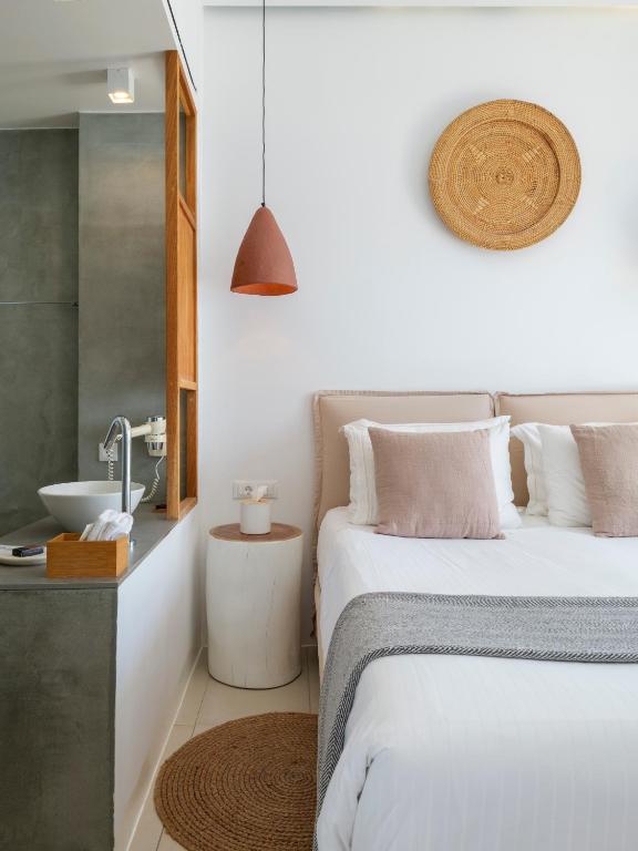 Bluetopia Suites - 16