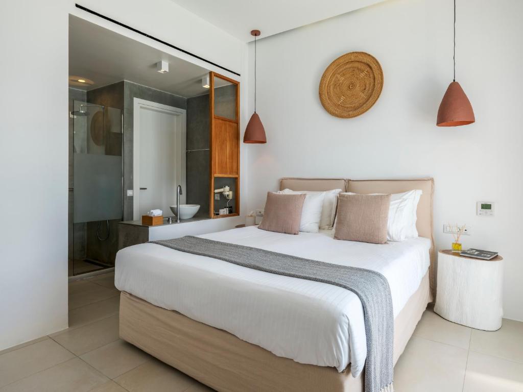 Bluetopia Suites - 15