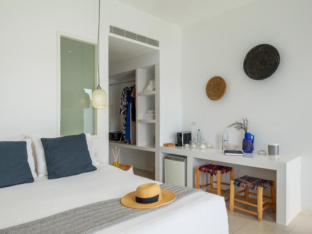 Bluetopia Suites - 10