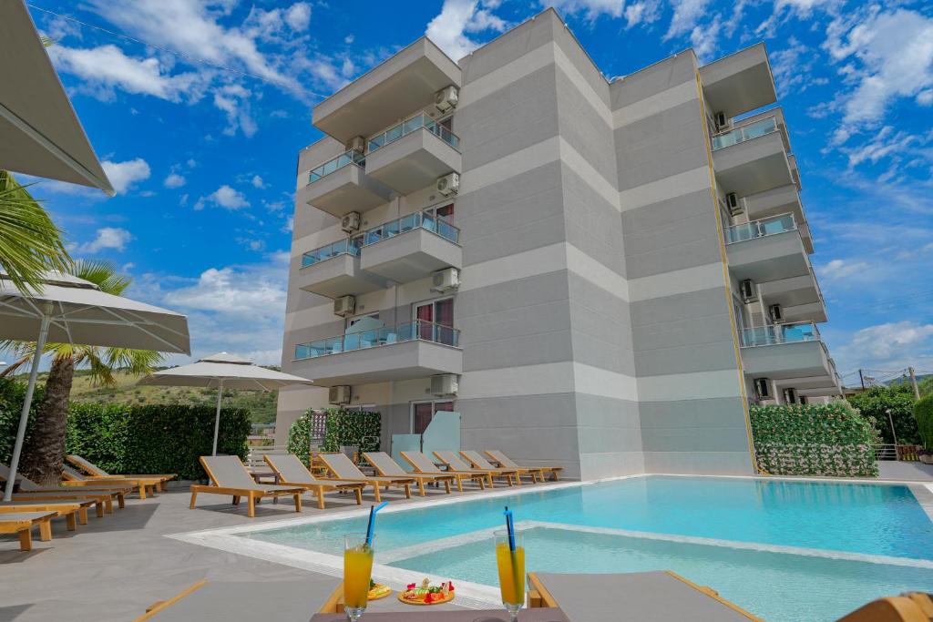 Bazén v ubytování Heksamil Hotel nebo v jeho okolí