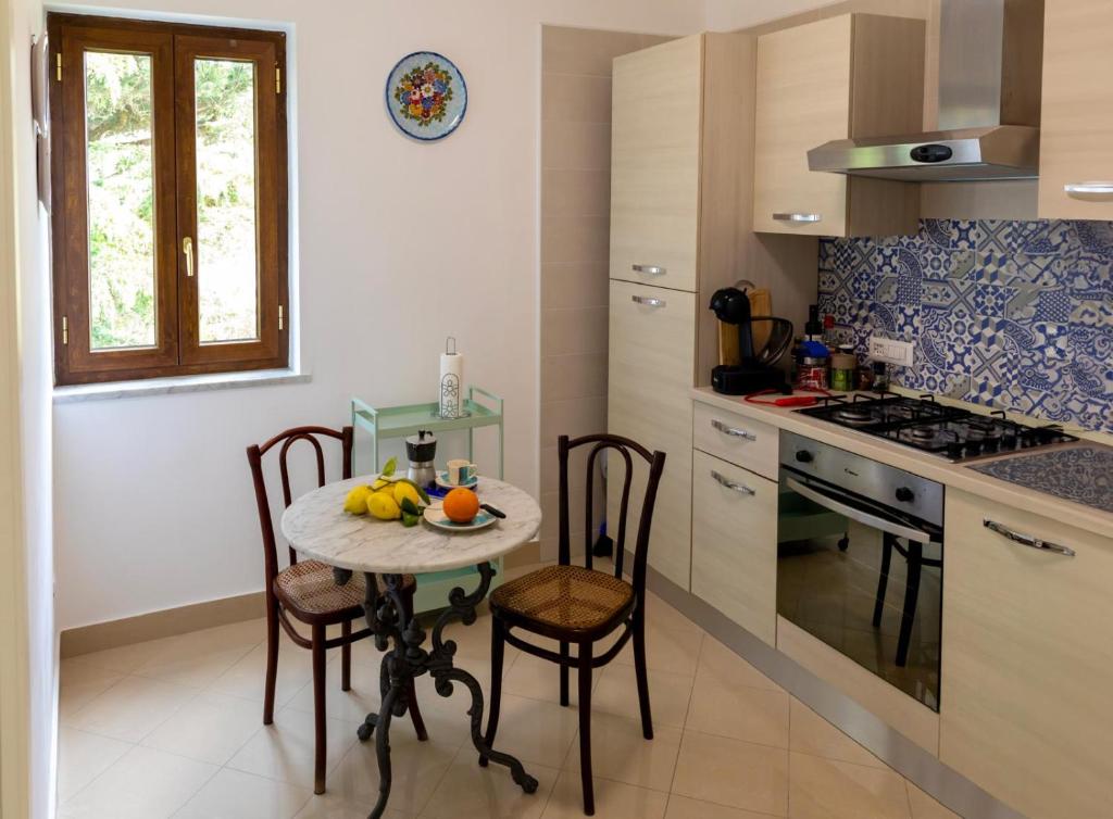 Kuchyňa alebo kuchynka v ubytovaní Casa Ermelinda