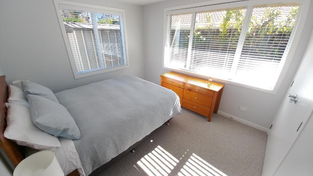 Stylish Matua Apartment - Resim 10