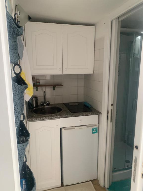 Kuchyňa alebo kuchynka v ubytovaní Positano casa bella