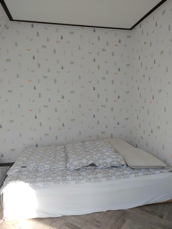 숲속 힐링파크 청유 객실 침대