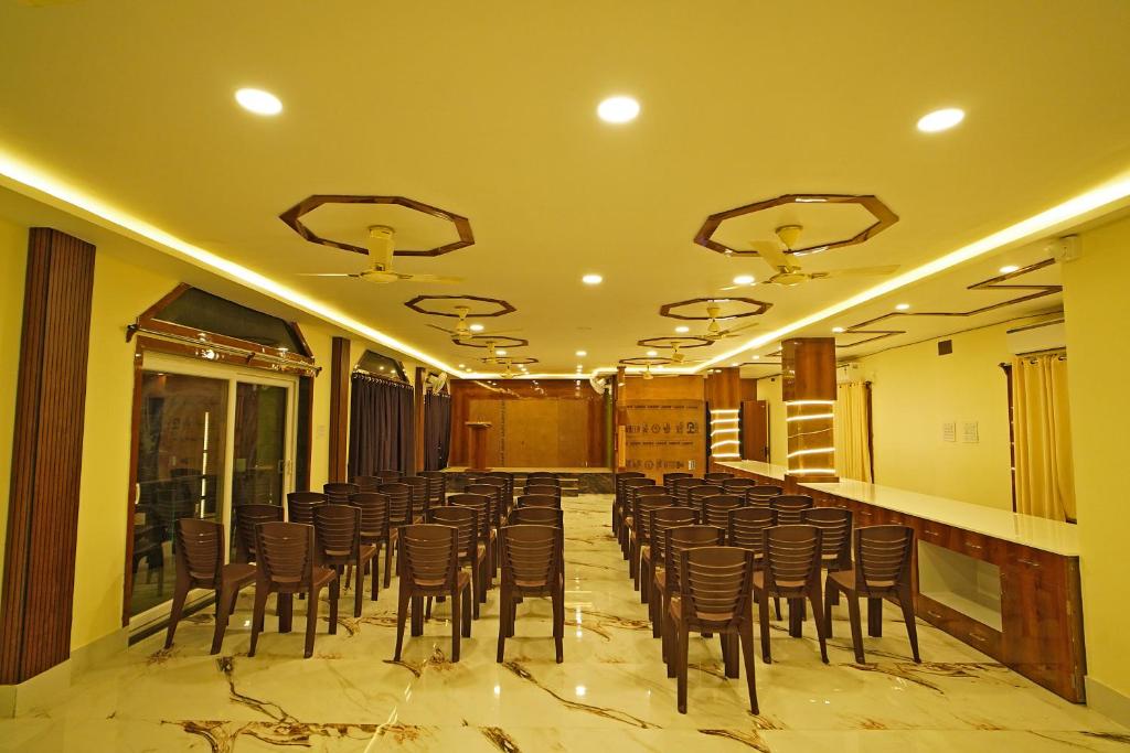 Restaurace v ubytování INDIA BEACH RESORT !! FRONT Sea VIEW !!