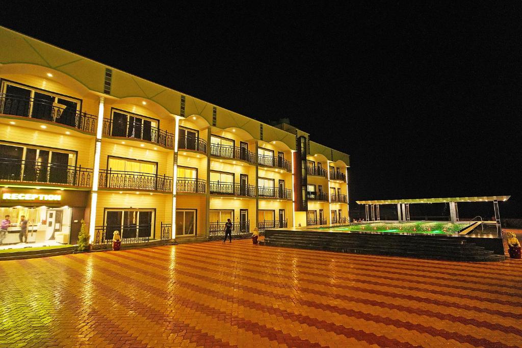 Bazén v ubytování INDIA BEACH RESORT !! FRONT Sea VIEW !! nebo v jeho okolí