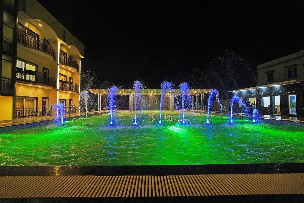 Bazén v ubytování INDIA BEACH RESORT !! FRONT Sea VIEW !! nebo v jeho okolí