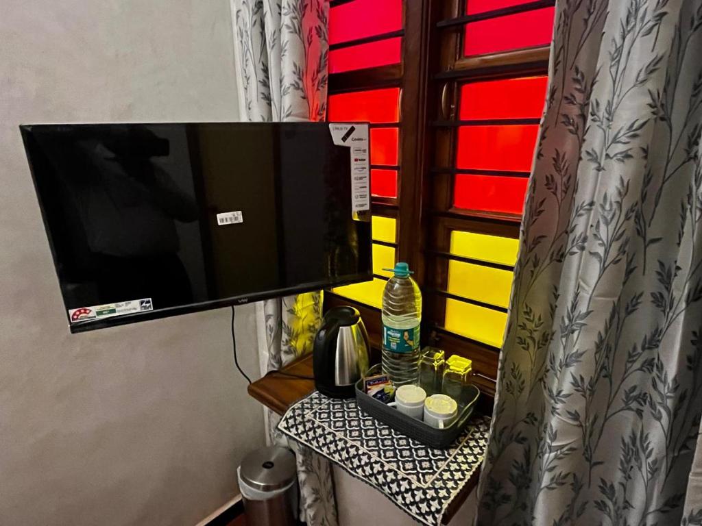 TV a/nebo společenská místnost v ubytování Villa Vedapuri