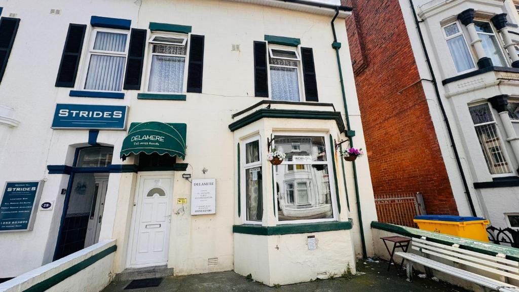 Delamere Hotel - Resim 9