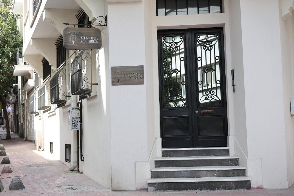 Budova, kde se aparthotel nachází