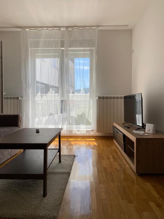 Cool Apartments with FREE PARKING - Wohnung Mit Einem Schlafzimmer