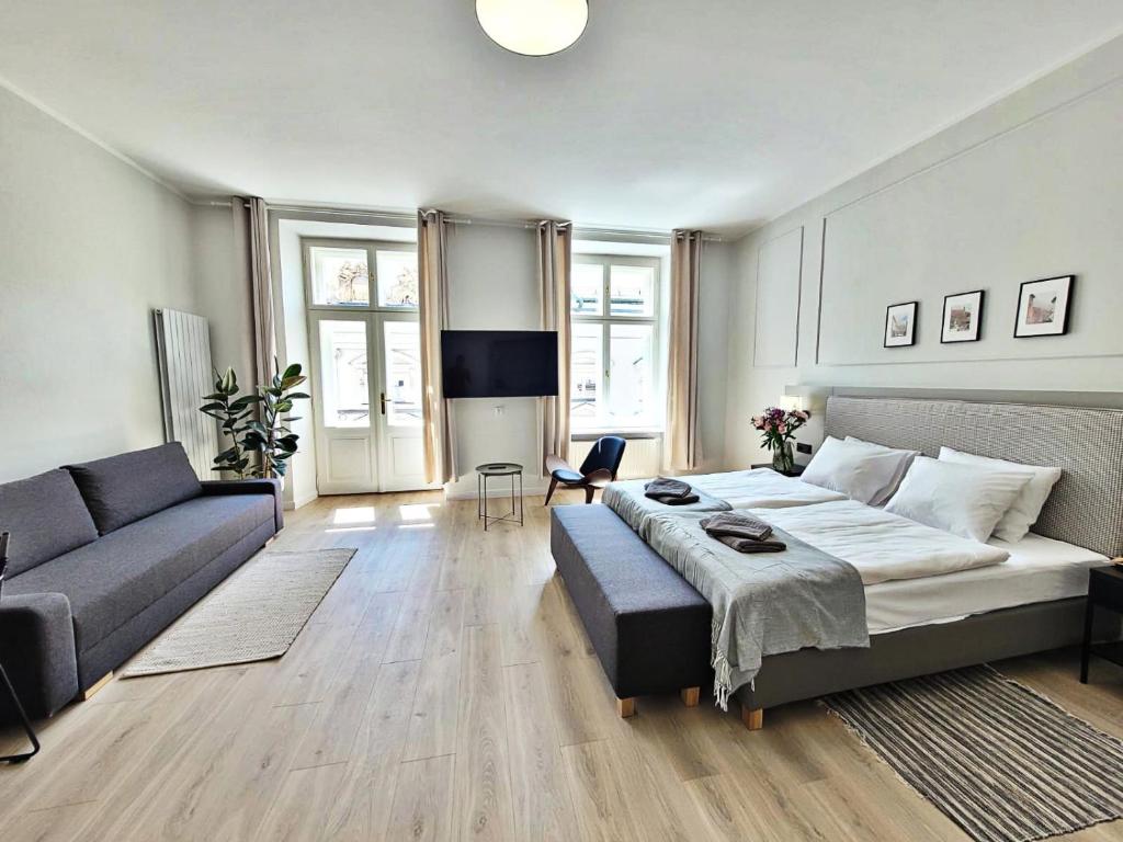 Anny 5 Apartamenty - Quadruple Room With Balcony