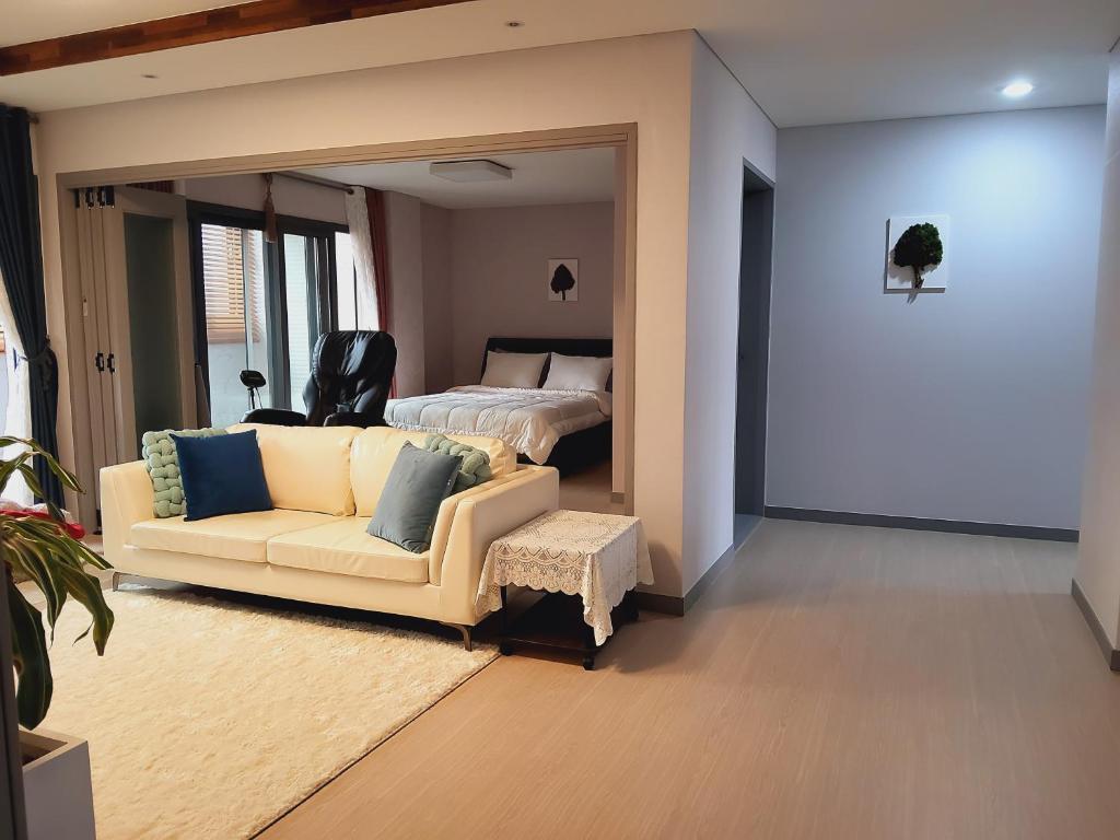 월정_오션뷰 Comfort Stay 숙소앞 몇걸음 바로 월정해수욕장_1
