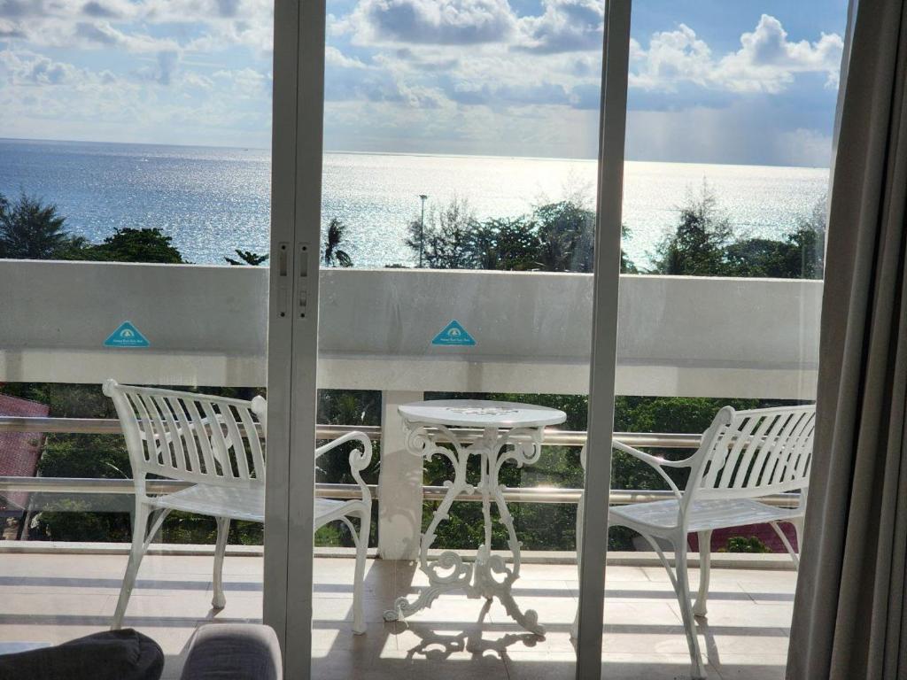Balkón nebo terasa v ubytování Andaman sea view private