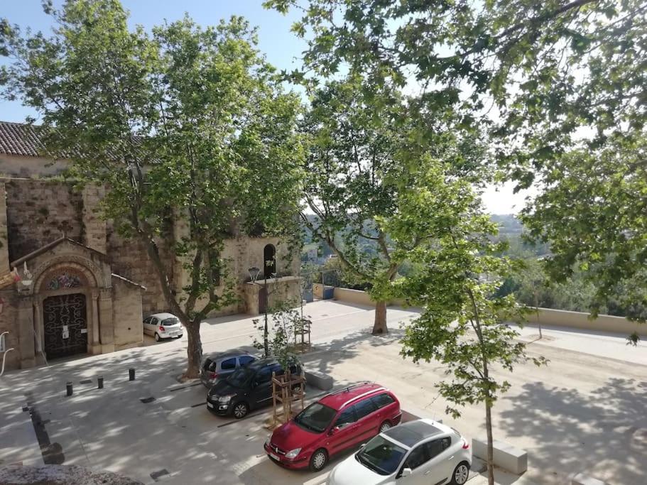 Η γειτονιά γύρω από ή μία γειτονιά κοντά σε αυτό το διαμέρισμα