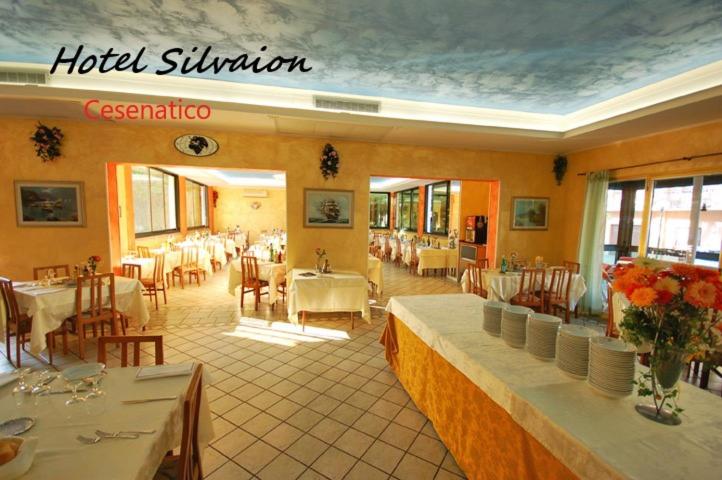 Restaurace v ubytování Hotel Silvaion
