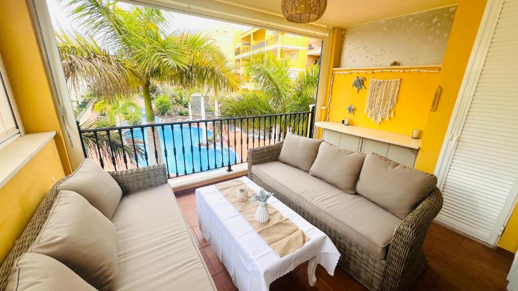 Bazén v ubytovaní Laderas del Palmar Luxury alebo v jeho blízkosti