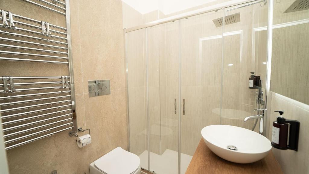 Koupelna v ubytování Manere Suites