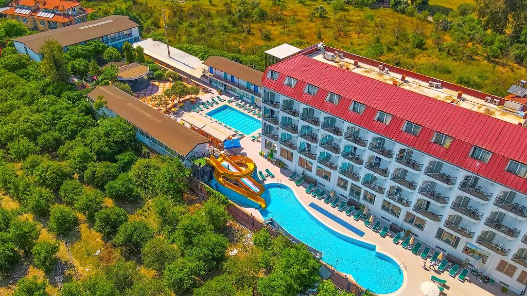 Bazén v ubytování Get Enjoy Hotels nebo v jeho okolí