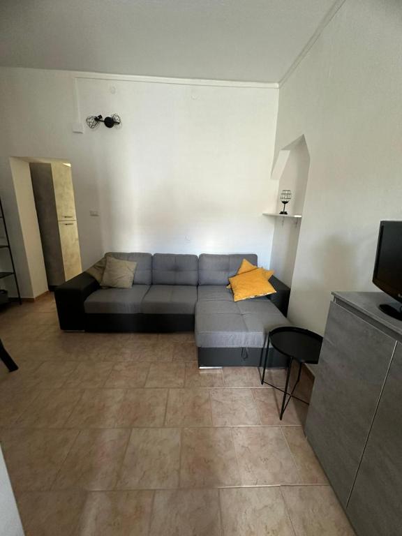 PM 6 a Olmedo - Elegante Appartamento con Vista Giardino