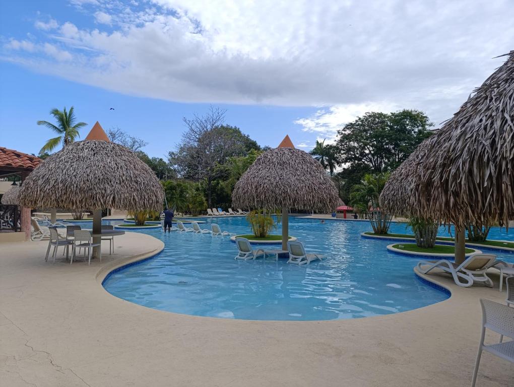 Bazén v ubytování Bella Luxury Suite in Coronado nebo v jeho okolí