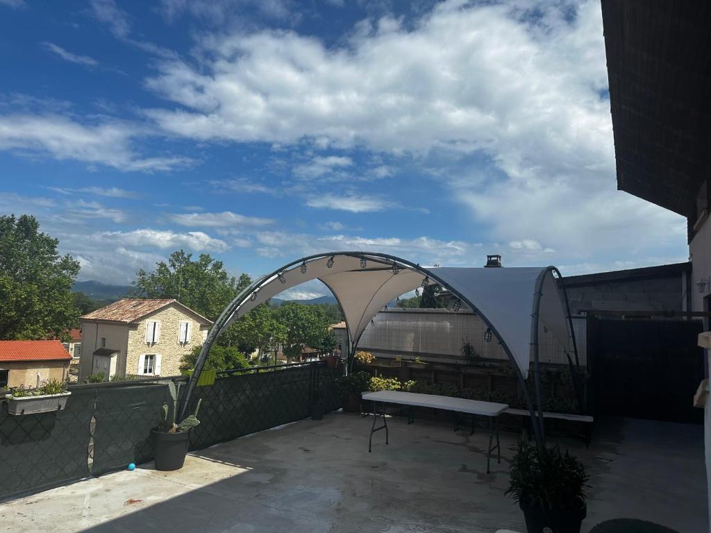 Photo de la galerie de l'établissement Grand appartement, à Baix