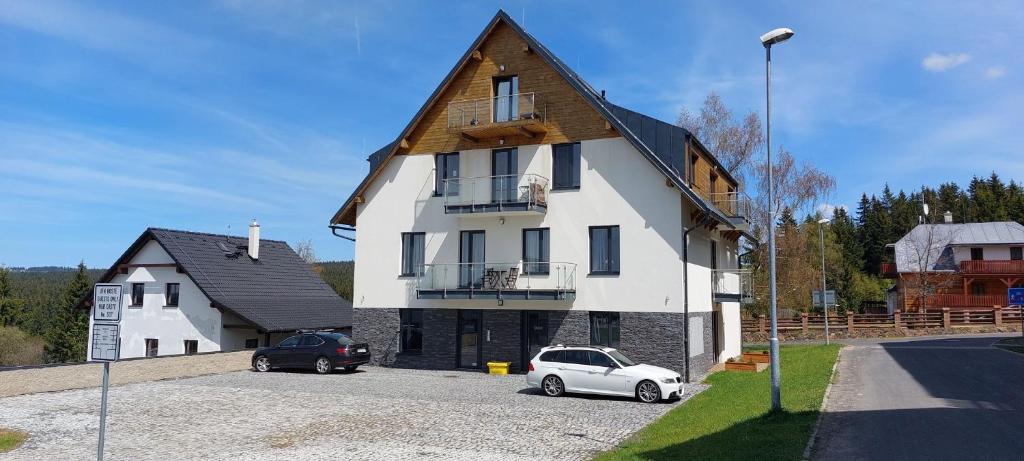 Budova, kde se apartmán nachází