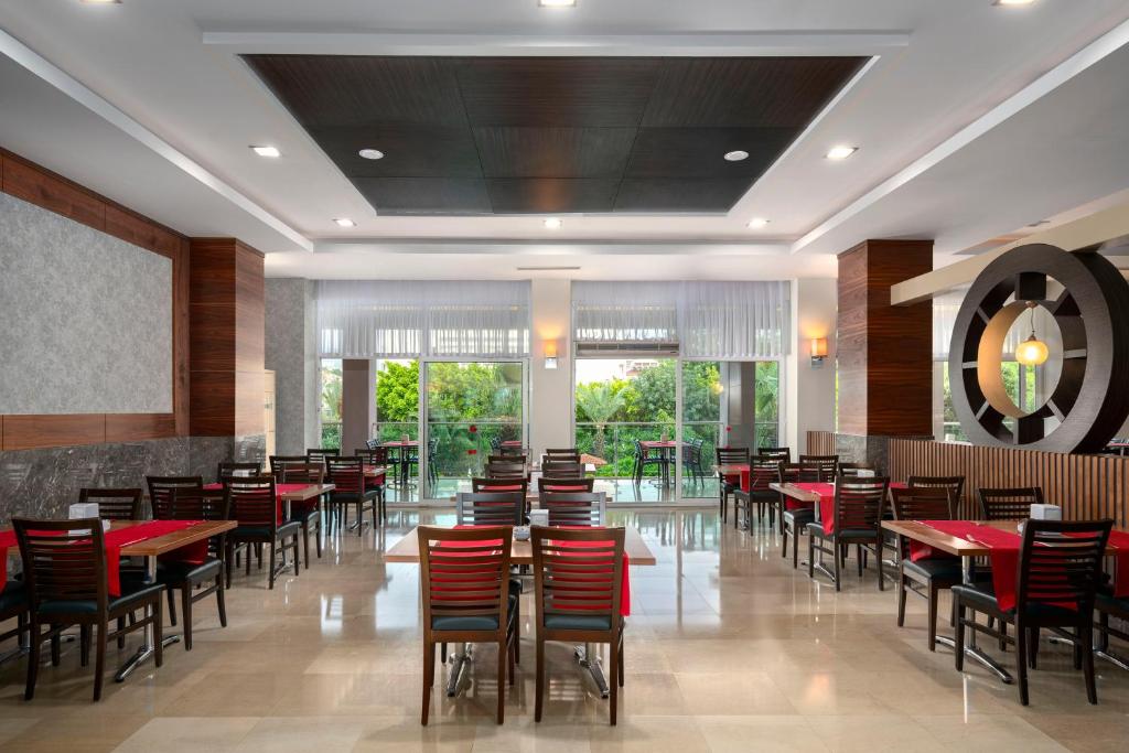 Restaurace v ubytování Telatiye Resort Hotel