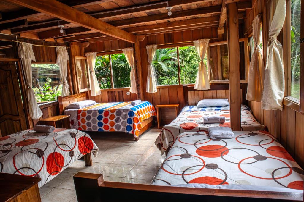 La Casa de Cecilia Mindo - Single Bed In Mixed Dormitory Room