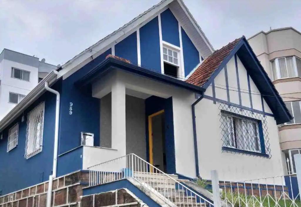 Budova, kde se prázdninový dům nachází