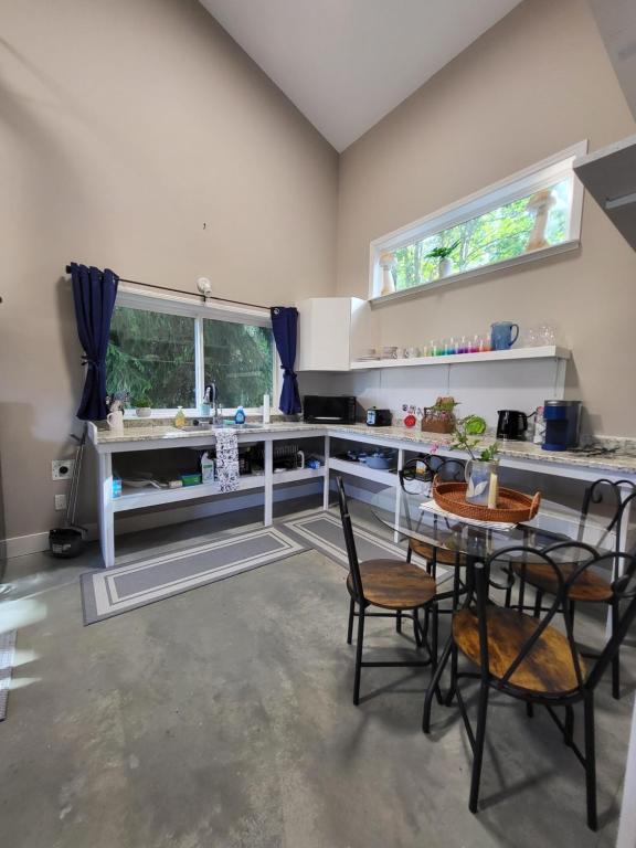 Dapur atau dapur kecil di The White Rabbit Inn
