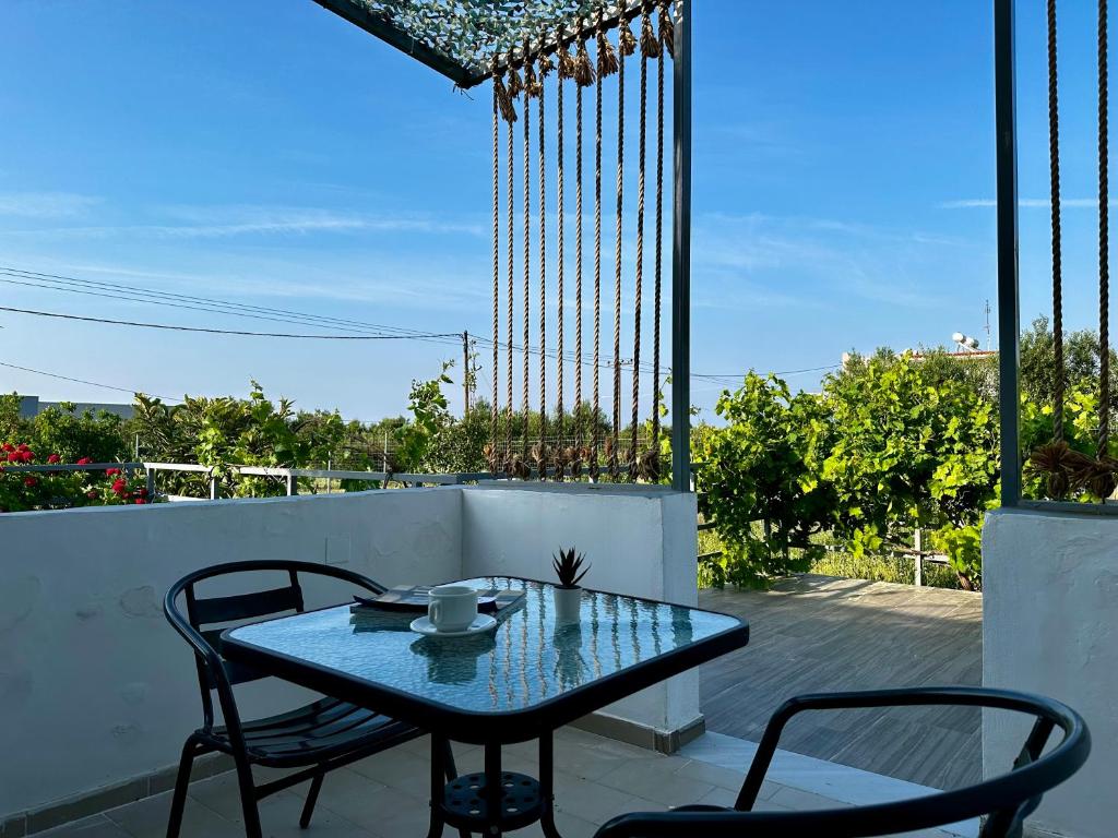 Fotografie z fotogalerie ubytování Elgreco Apartment, at Tigaki, near the sea "1" v destinaci Zipárion