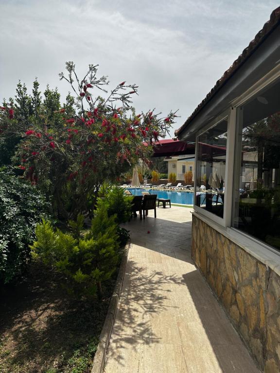 Bazén v ubytování Carmina Hotel nebo v jeho okolí