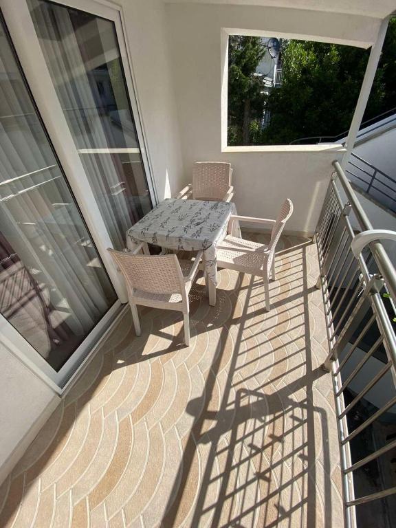Balkón nebo terasa v ubytování Apartmani Resetar
