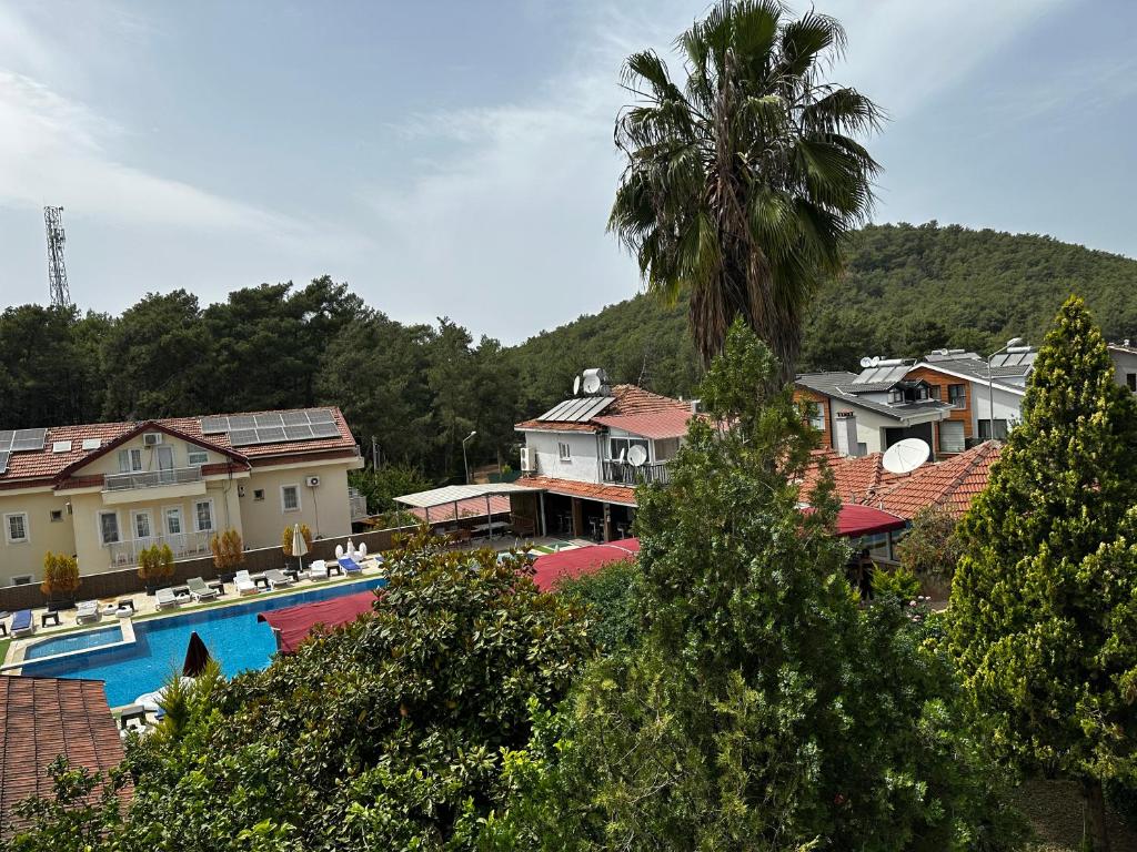 Bazén v ubytování Carmina Hotel nebo v jeho okolí