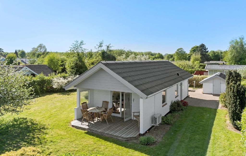 Zahrada ubytování 3 Bedroom Beautiful Home In Sydals