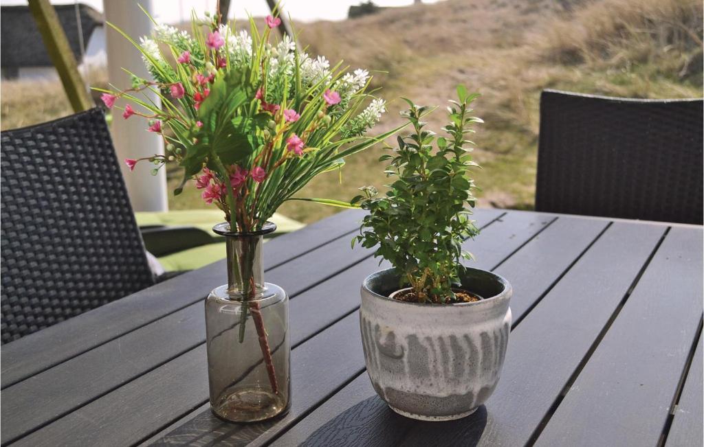 Zahrada ubytování Holiday Home Søholmvej Hvide Sande Denm