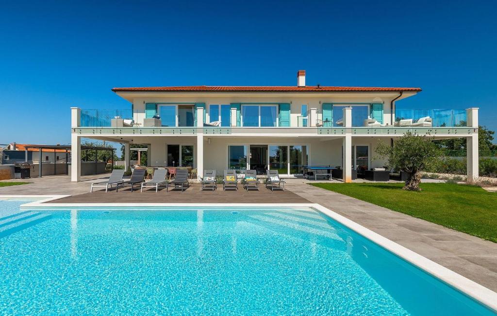 Hồ bơi trong/gần Villa Medici