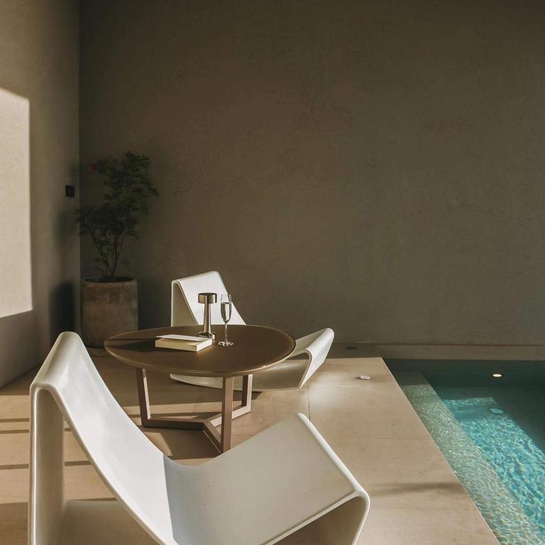 Bazén v ubytování Arthit Resort Koh larn nebo v jeho okolí
