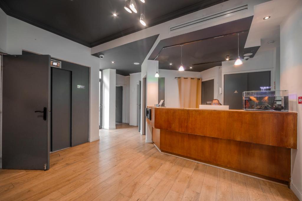 Casa Serena Paris Hôtel - Resim 4