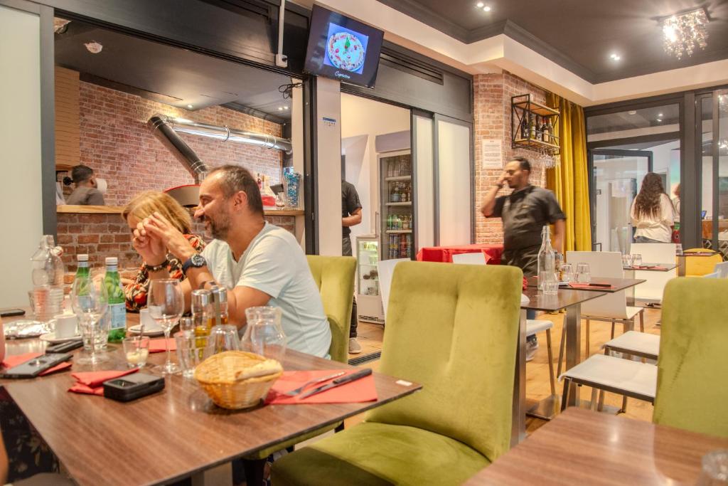 Casa Serena Paris Hôtel - Resim 16